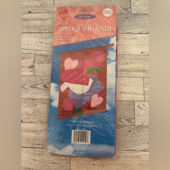 (New) Happy Valentine's Day Garden Flag 28"x40" Michaels Exclusive - Picture 1 of 5